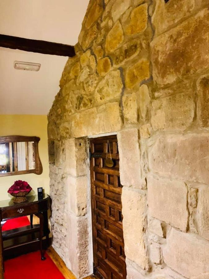 Posada La Torre De La Quintana ลีเอนโด ภายนอก รูปภาพ