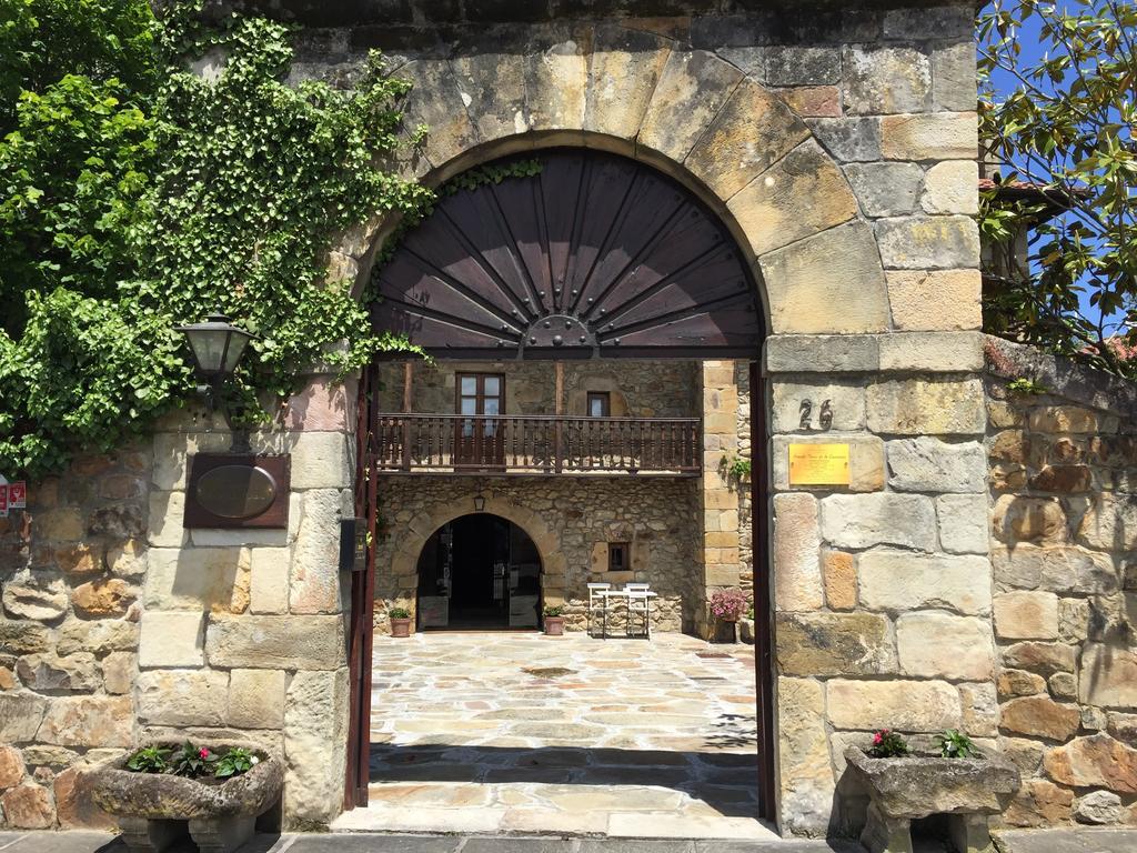 Posada La Torre De La Quintana ลีเอนโด ภายนอก รูปภาพ