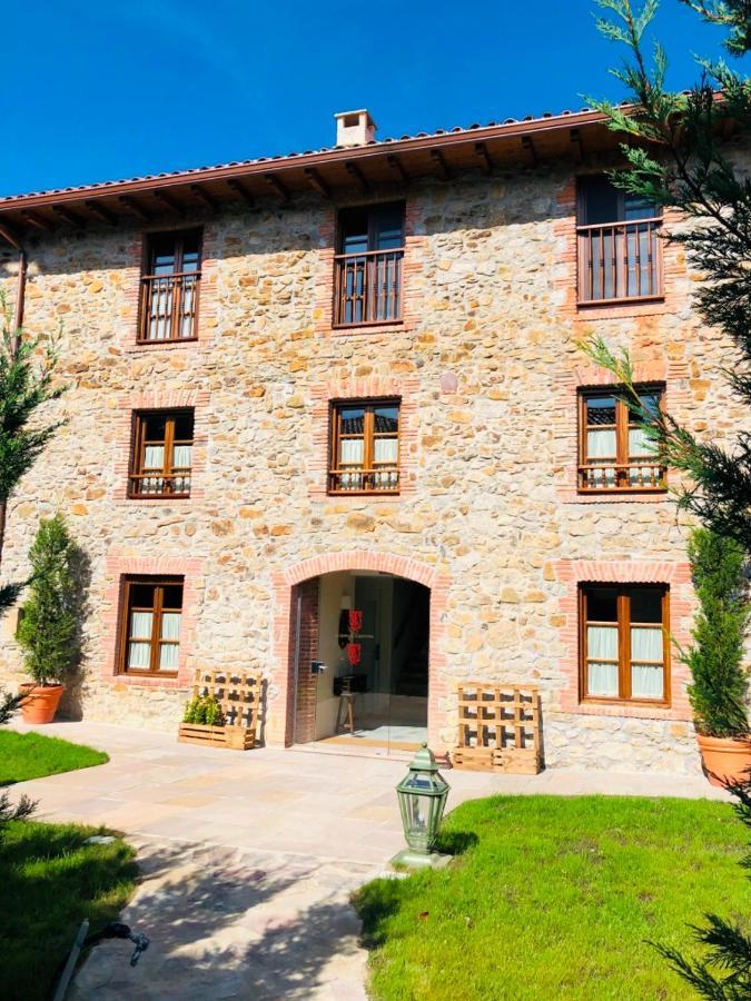 Posada La Torre De La Quintana ลีเอนโด ภายนอก รูปภาพ