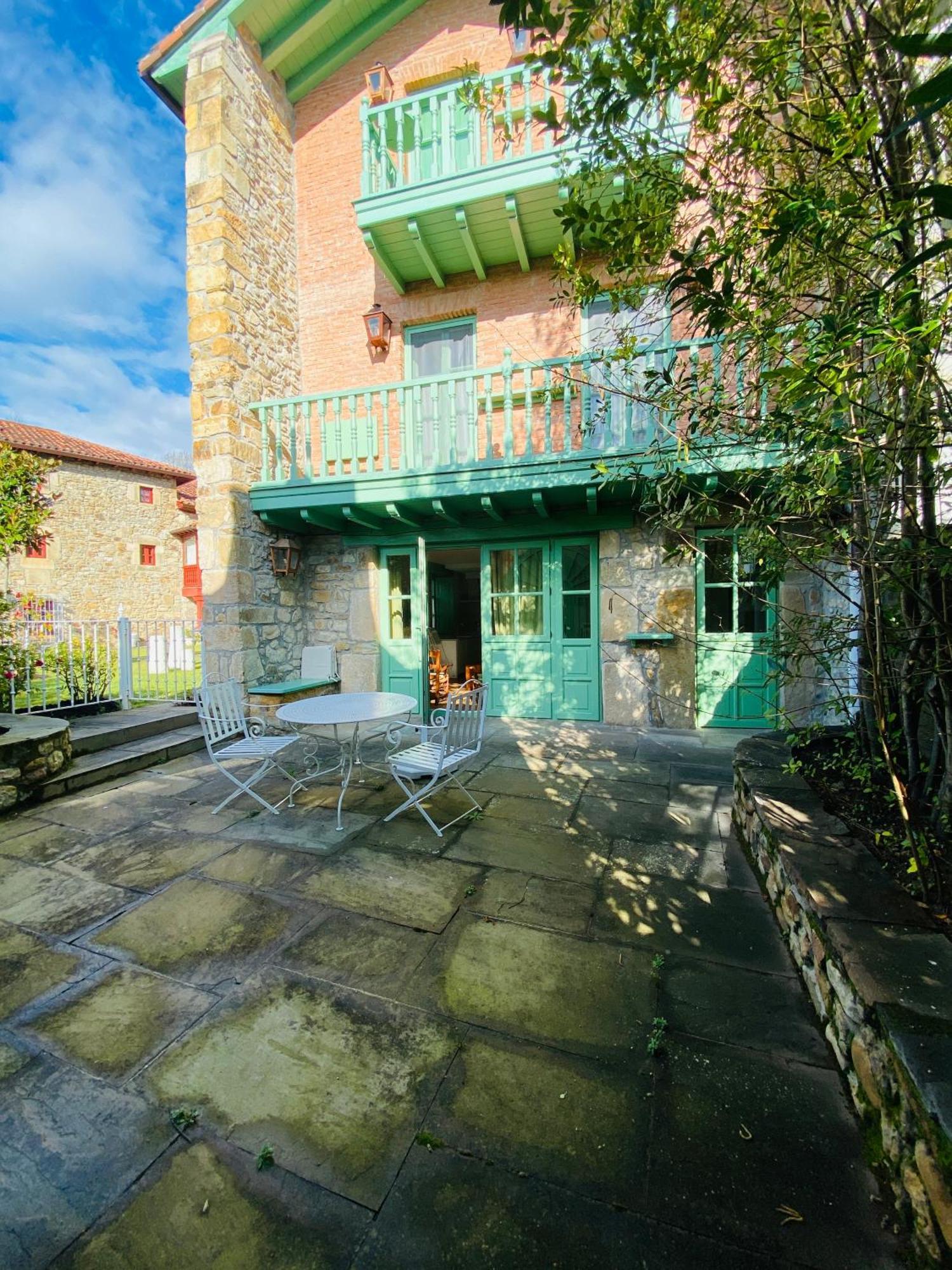 Posada La Torre De La Quintana ลีเอนโด ภายนอก รูปภาพ