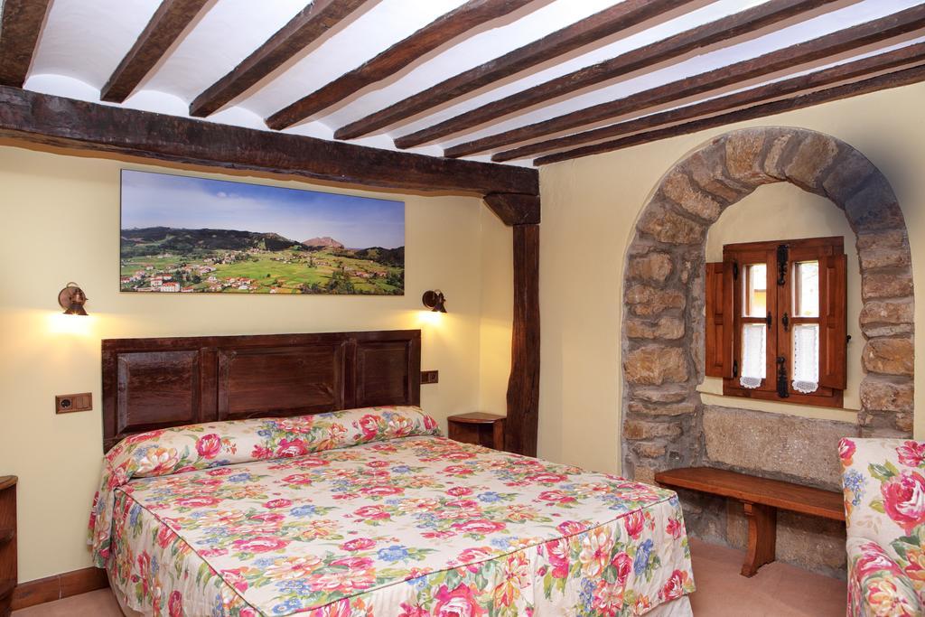 Posada La Torre De La Quintana ลีเอนโด ภายนอก รูปภาพ