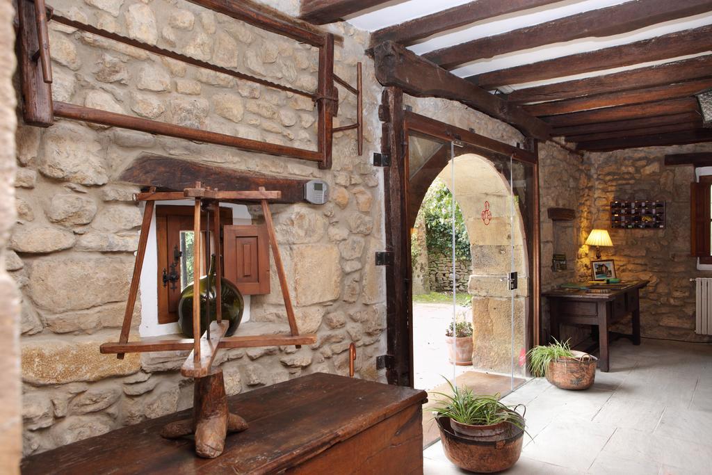 Posada La Torre De La Quintana ลีเอนโด ภายนอก รูปภาพ
